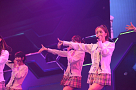 『「思い出せる君たちへ」～AKB48全グループ公演～』初日より (C) AKS
