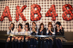 AKB48 カフェ＆ショップ なんばのプレオープンに駆け付けた AKB48＆NMB48のメンバー (C) AKS