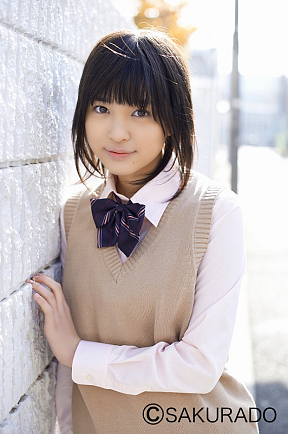 荒井萌 モエコレ