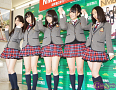 NMB48 左から上西恵・渡辺美優紀・山本彩・福本愛菜・小谷里歩