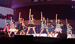 a-nationでパフォーマンスをするCheeky Parade