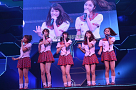『「思い出せる君たちへ」～AKB48全グループ公演～』初日より (C) AKS