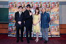 左から秋元康氏(プロデュース)・横山剣・永尾まりや・ラサール石井(脚色・演出)