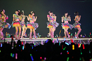 「AKB48・2013 真夏のドームツアー～まだまだ、やらなきゃいけないことがある～」ナゴヤドーム公演(2日目)より (C)AKS
