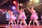AKB48劇場8周年特別記念公演より (C)AKS