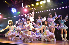 AKB48劇場8周年特別記念公演より (C)AKS