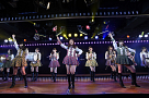 4月24日 AKB48チーム4「アイドルの夜明け」公演 初日より (C)AKS