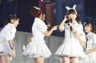AKB48グループ東京ドームコンサート～するなよ？するなよ？卒業発表絶対するなよ？～」最終日公演より (C)AKS