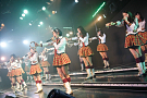 HKT48 手をつなぎながら公演 (C)AKS