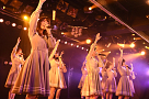 AKB48劇場9周年特別記念公演より (C)AKS