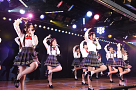 AKB48劇場9周年特別記念公演より (C)AKS