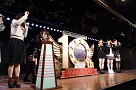 AKB48劇場9周年特別記念公演より (C)AKS