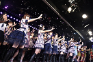 AKB48劇場9周年特別記念公演より (C)AKS