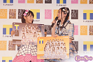 左から宮脇咲良(HKT48)・松井珠理奈(SKE48)