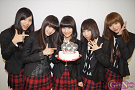 夢みるアドレセンス 左から小林玲・志田友美・荻野可鈴・京佳・小林玲
