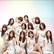 SDN48 3列目左から 福田朱子､たかはしゆい､相川友希､河内麻沙美　2列目左から 谷咲伴美､芹那､佐藤由加理､近藤さや香　前列左から 加藤雅美､梅田悠､小原春香､藤社優美 (C)AKS