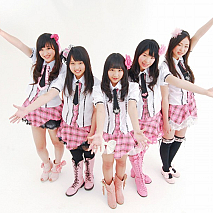 北斗夢学院♡桜組　左より みーちゃん、れいちん、もえたん、あっちん、もみみ。