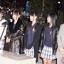 左から勝田梨乃・渡邉ひかる・後藤彩・溝手るか