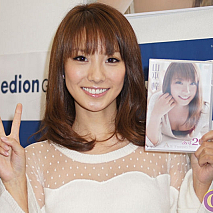 山本梓