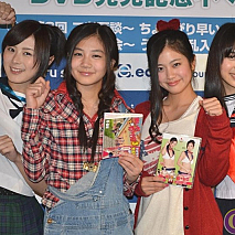 左から高木古都・清水富美加・川島麗惟・大谷澪