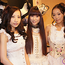 Kalafina 左からHikaru・Keiko・Wakana