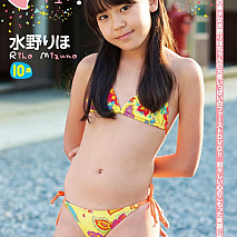 水野りほ　(C) イメージクリエーター