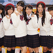 制服向上委員会