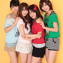 左からAKB48 仲谷明香・中田ちさと・内田眞由美・田名部生来 (C) Mousa