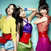 Perfume (C) 徳間ジャパンコミュニケーションズ