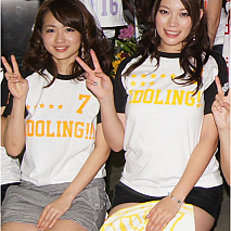 (左)谷澤恵里香・(右)フォンチー