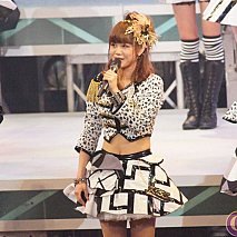 卒業を発表するモーニング娘。リーダーの新垣里沙