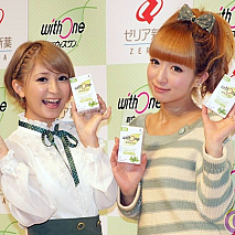矢口真里（左）・辻希美