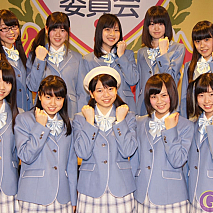 制服向上委員会