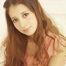 吉川ひなの (C) レプロエンタテインメント