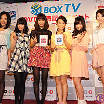 左から気谷ゆみか・伊藤祐奈・遠藤舞・外岡えりか・長野せりな・伊藤れいこ