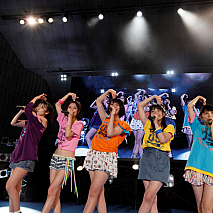 9nine (C) LesPros entertainment