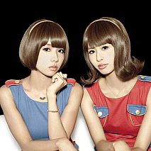 バニラビーンズ 左からレナ・リサ (C) T-Palette Records
