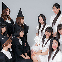 BiSとDorothy Little Happy　アー写 (C) avex