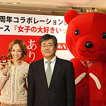 girl next door 千紗(左)