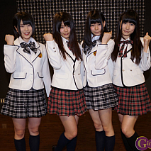 Prism 左から亀田伶央奈・川村虹花・澤田リサ・桐谷真央