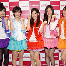 Go!Go!ぱわふる学園 左から師井優衣・川嶋由莉・大西颯季・渡辺恵伶奈・夏目あおい