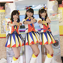 お台場合衆国イベント 岡田奈々・小嶋真子・西野未姫 (C)AKS