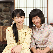 長谷川京子(左)・尾野真千子(右) (C)フジテレビ