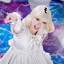 auスマートバリュー『きゃりーぱみゅぱみゅ ステージ』篇