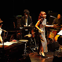 す！ば！ら！し！い！ Toki Asako meets Schroeder-Headz お！も！て！な！し！より