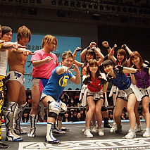 アップアップガールズ（仮）とDDTプロレス