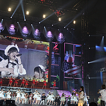 AKB48グループ東京ドームコンサート～するなよ？するなよ？卒業発表絶対するなよ？～ 2日目より (C)AKS