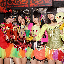 仮面女子 左から立花あんな・森カノン・窪田美沙・澤田リサ