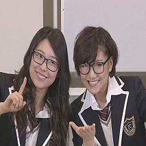 宮前杏実(左)・宮澤佐江(右)