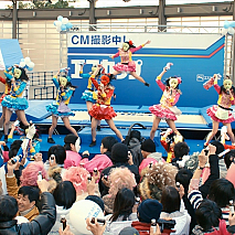 栄養ドリンク剤「エスカップ」新TV-CM「がんばる人々 六本木」篇より